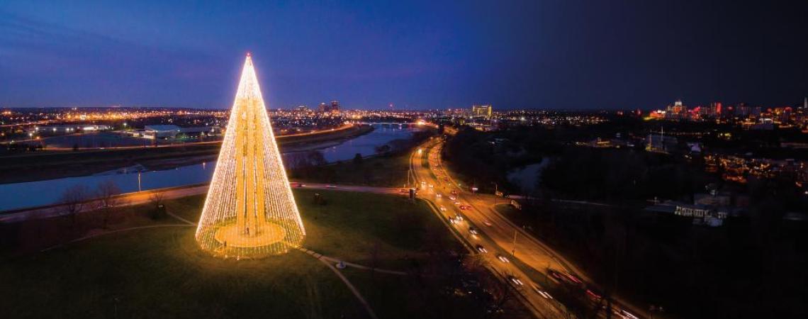 Carillon Historical Park in Dayton gets decked out for “A Carillon Christmas,” which harkens back to Yuletide seasons of yesteryear and transforms its signature bell tower into Ohio’s largest musical Christmas tree (photo by Damaine Vonada).