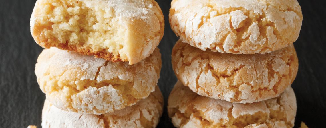Two stacks of cookies