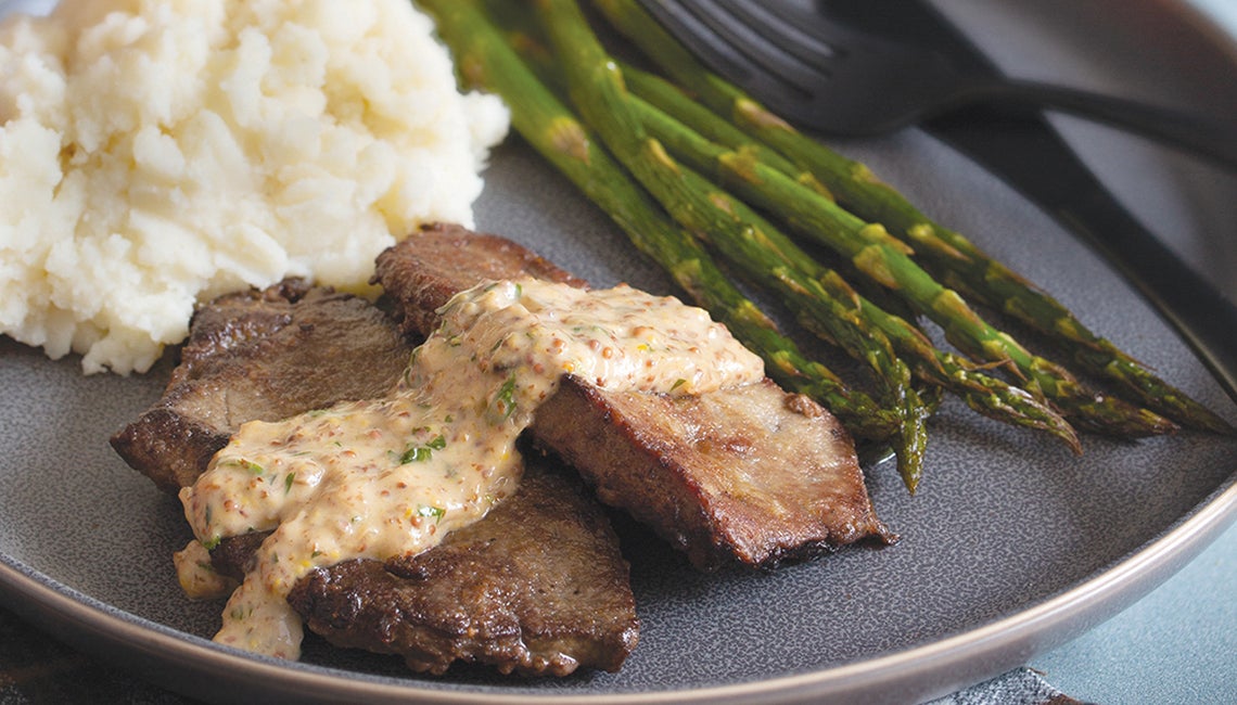 Fried liver with mustard sauce